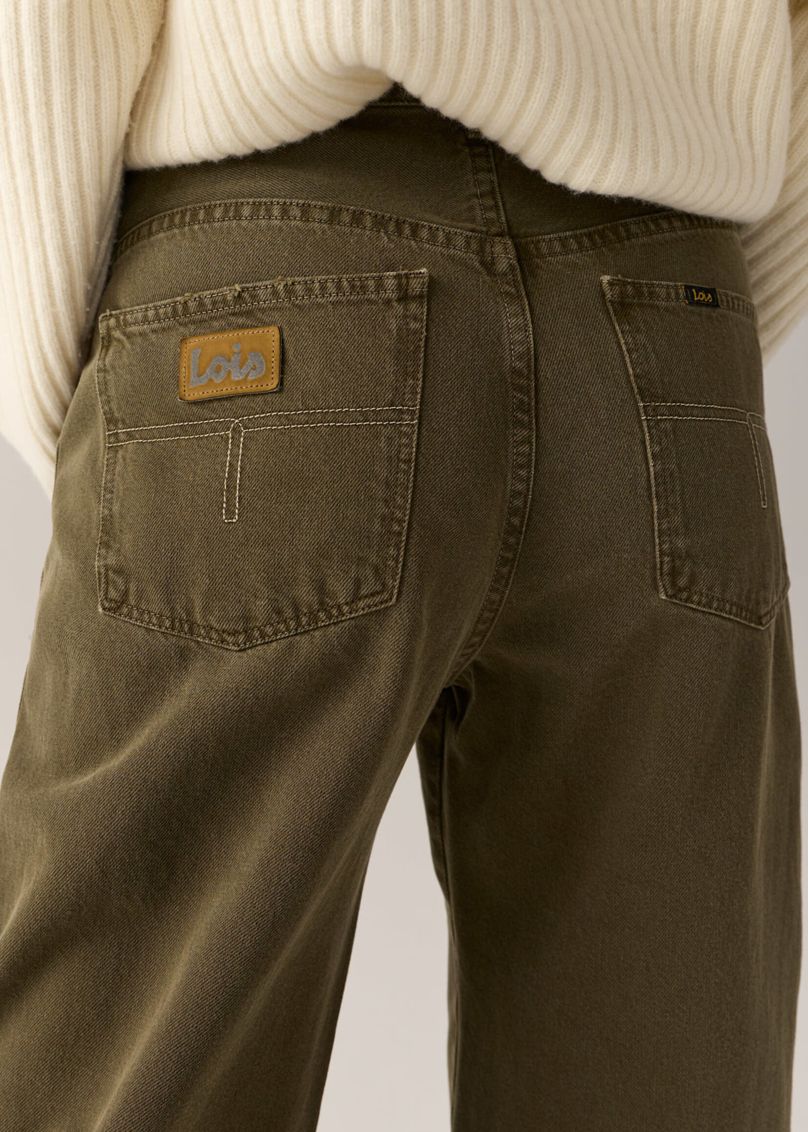 Lois Dali vintage olive