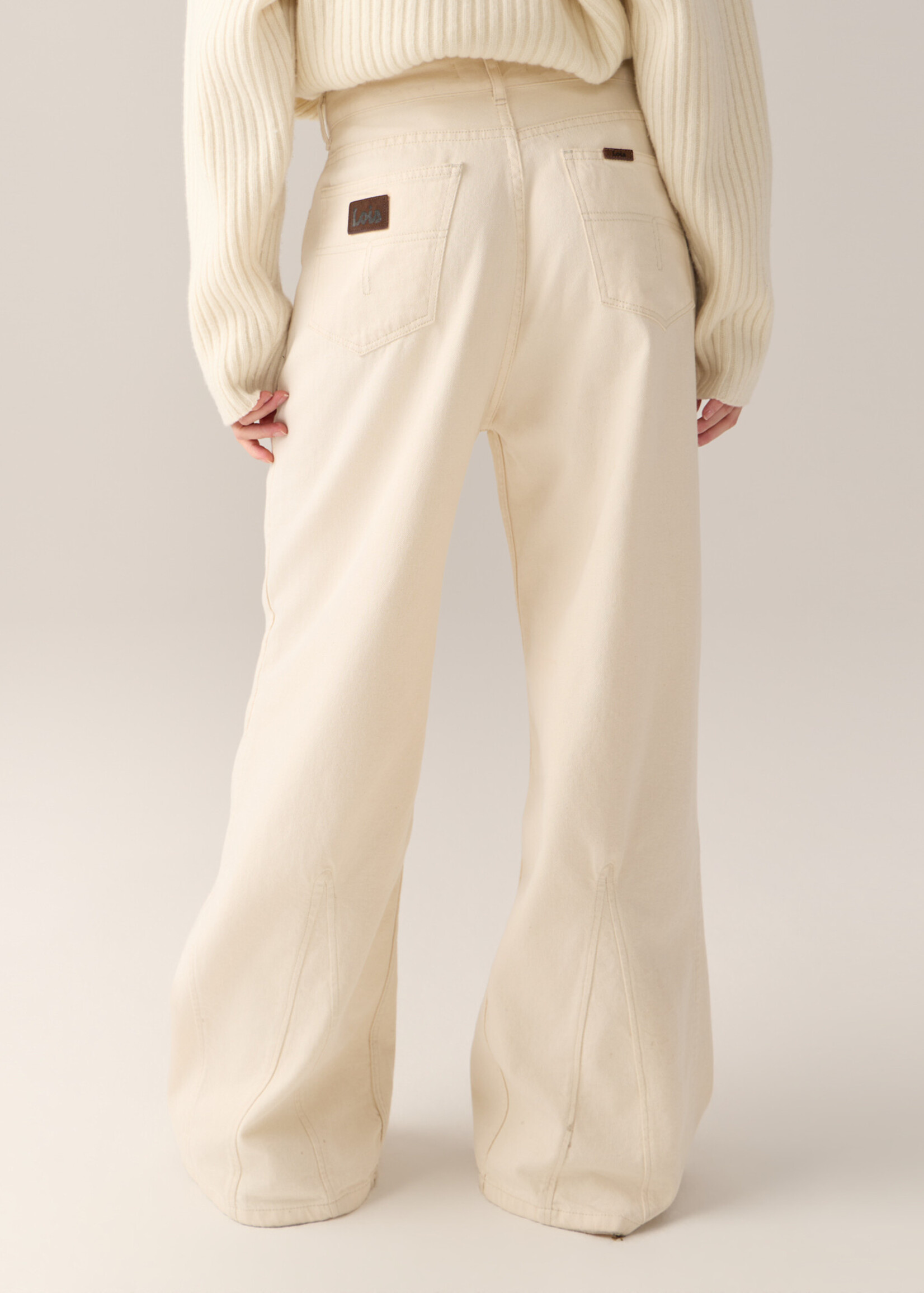 Lois Skater flare ecru wool rinse