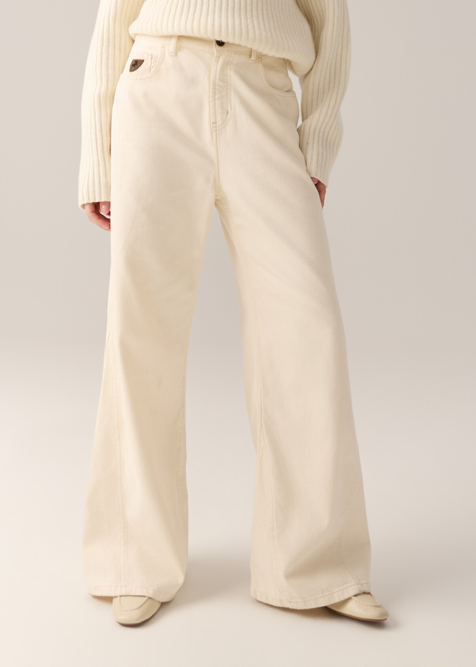 Lois Skater flare ecru wool rinse