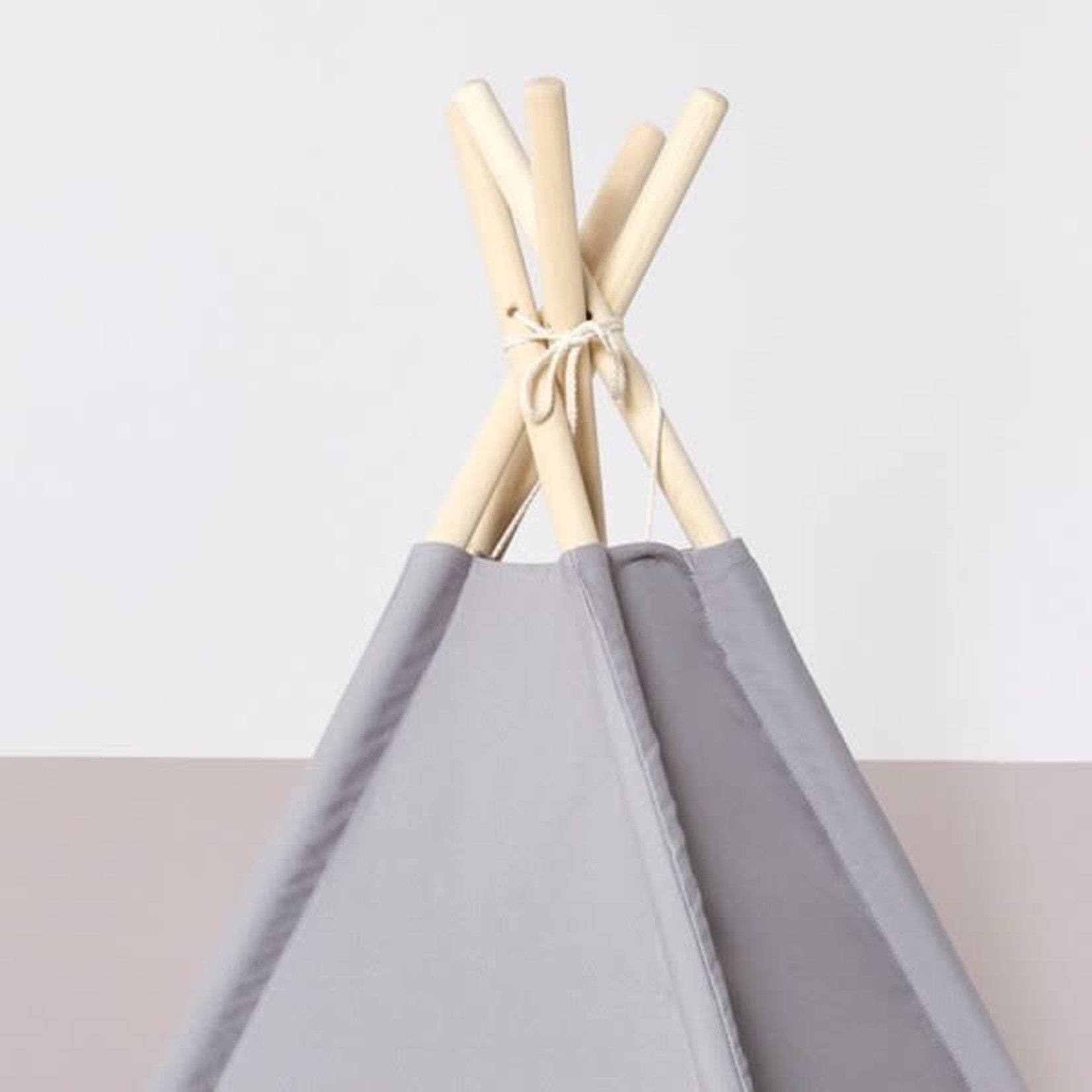 THE LITTLE GREEN SHEEP THE LITTLE GREEN SHEEP - TEEPEE PLAY TENT - GREY
