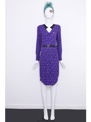 SIS by Spijkers en Spijkers Elegant dress with special collar detail in purple star print