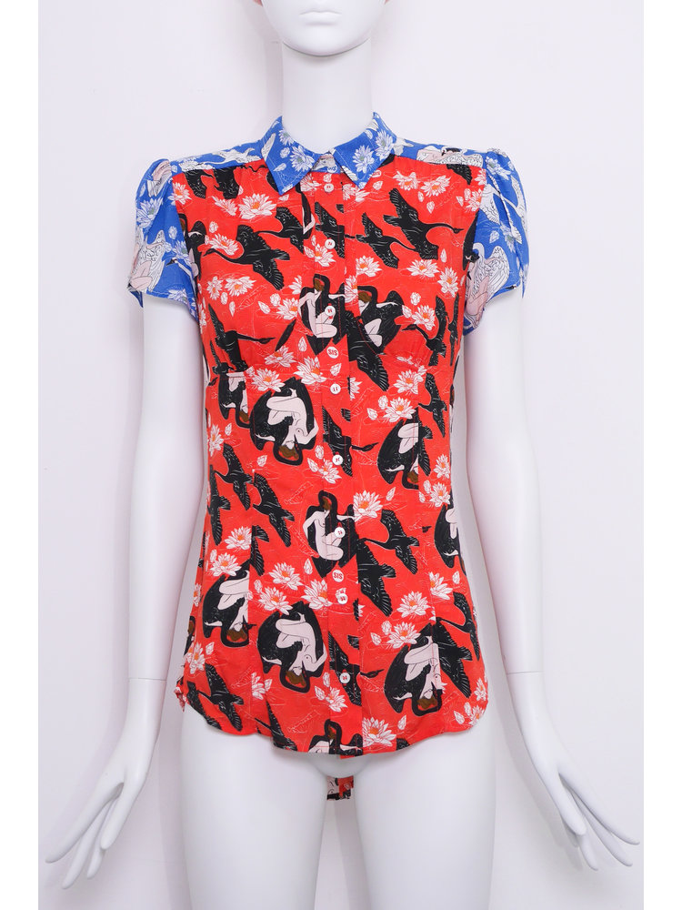 SIS by Spijkers en Spijkers Mania blouse with Leda and the Swan print