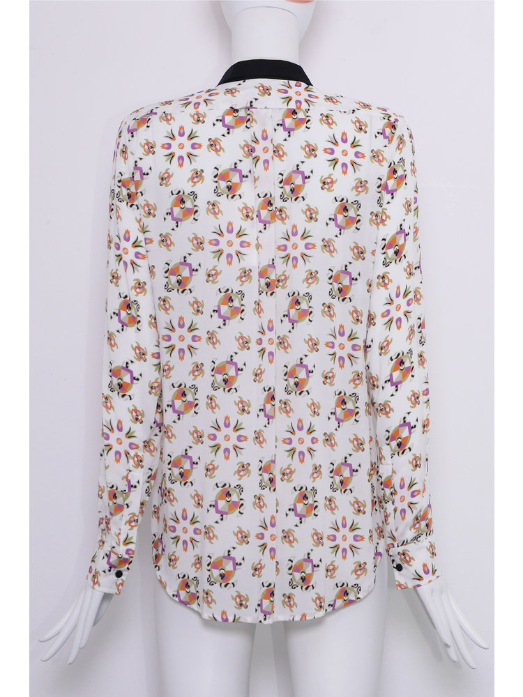 SIS by Spijkers en Spijkers Anglaise blouse met lila TURTLE en TULP print