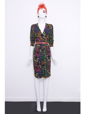 SIS by Spijkers en Spijkers getailleerde jurk met v-hals in multi colour STARDUST print