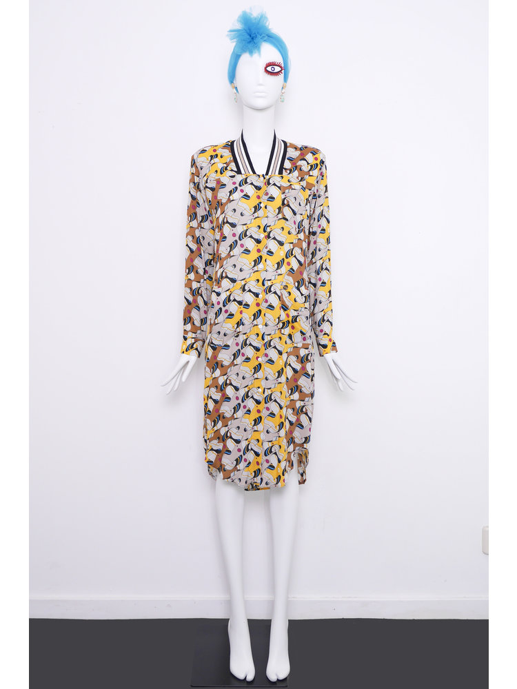 SIS by Spijkers en Spijkers Straight button down dress with tricot cuff in yellow-beige-brown RIBBON print