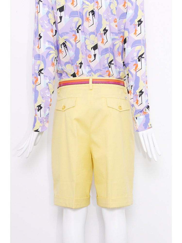 light yellow cotton bermuda shorts with pleat and turn up
