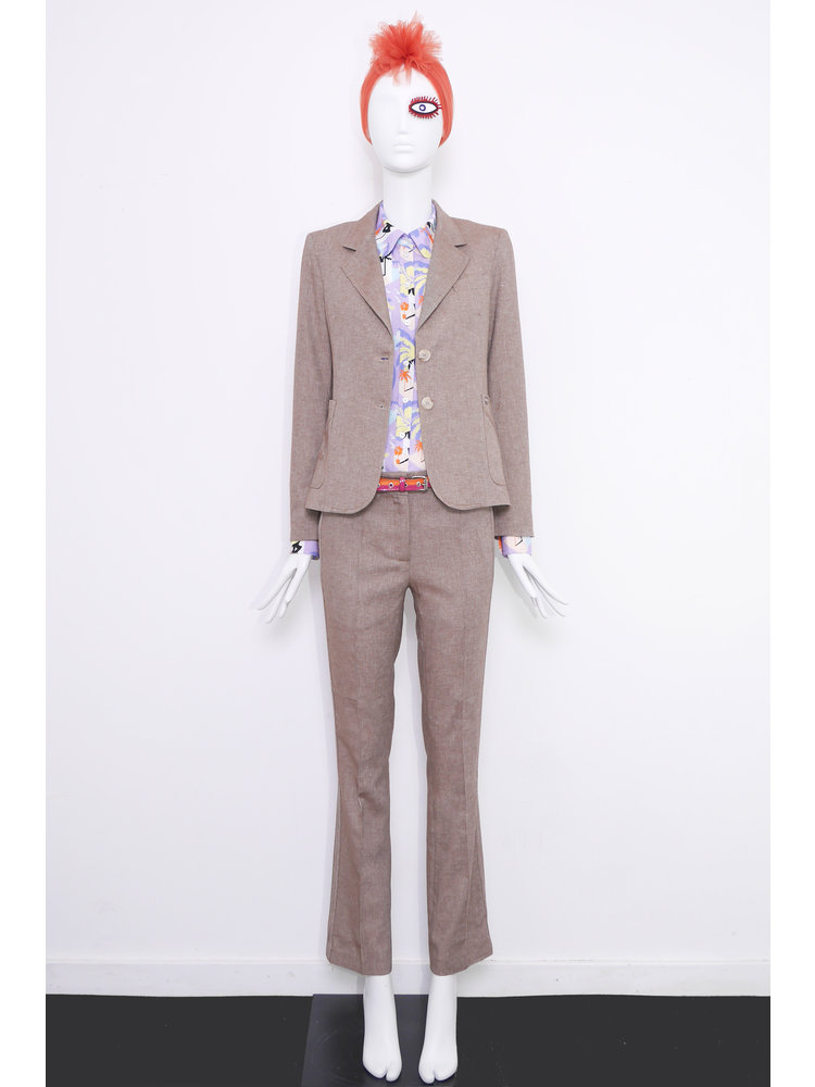 SIS by Spijkers en Spijkers Pantalon met flair  in bruin melange linen met  mooie details op de zijnaad