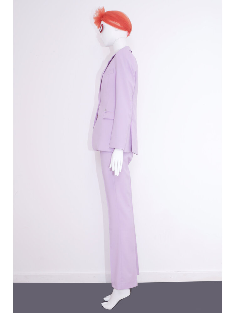 SIS by Spijkers en Spijkers slim fitted jacket wit flap pockets and 2 slits in lilac wool