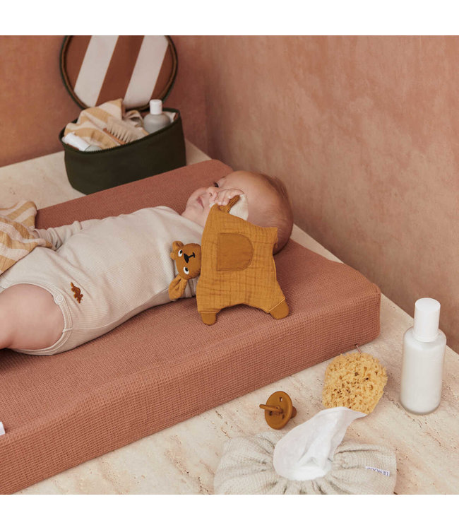 Liewood Amaya cuddle Teddy Kangaroo golden caramel