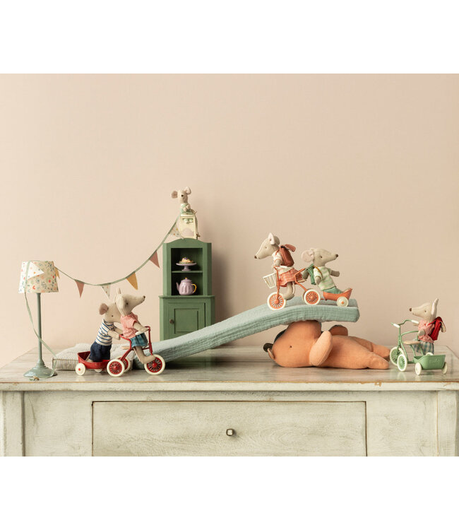 Maileg Abri a tricycle  Mouse - coral