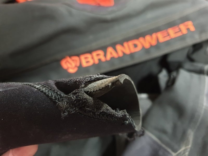 Droogpak reparatie voor Beroeps, brandweer en sportduikers