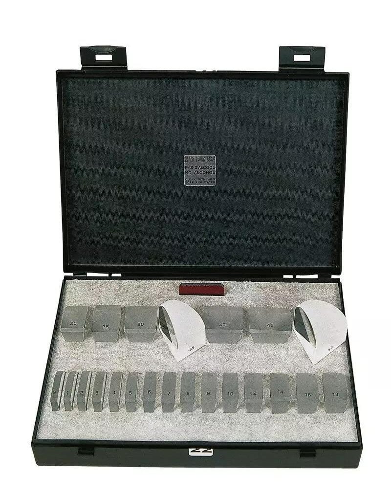 Oculus Luneau set van 22 losse prisma's (blokprisma's afgerond) en 1 rood glas, 0,5-50 dptr.