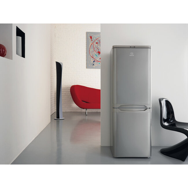 Indesit CAA 55 NX koelvriescombinatie Zilver