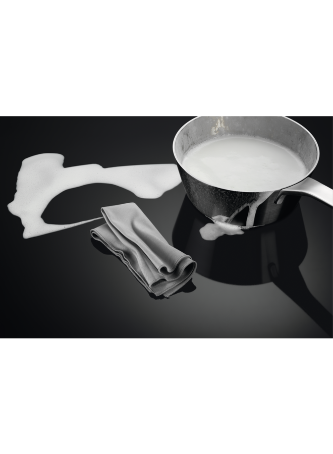 AEG CCE84543CB inductiekookplaat met afzuiging 80 cm