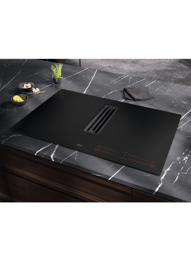AEG CCE84543CB inductiekookplaat met afzuiging 80 cm