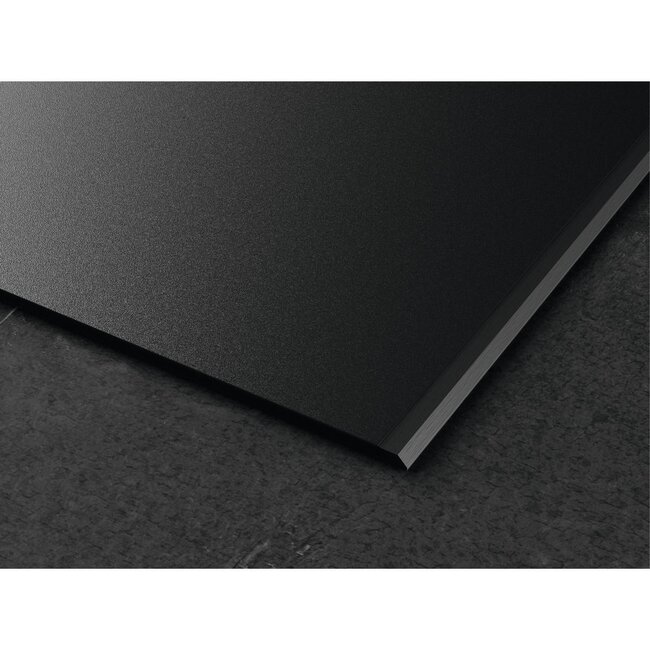 AEG XCD6847AS inductie kookplaat met afzuiging SaphirMatt 83 cm