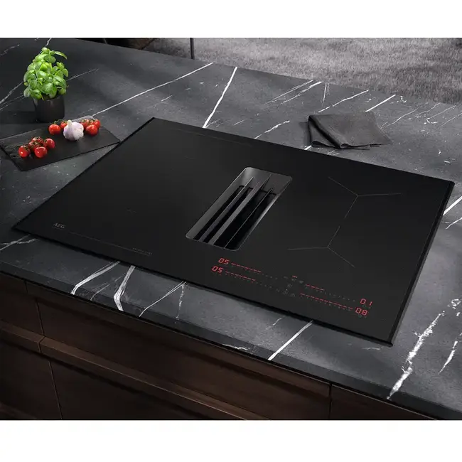 AEG XUB6845IS | Inductie kookplaat met afzuiging | 80 cm | SaphirMatt
