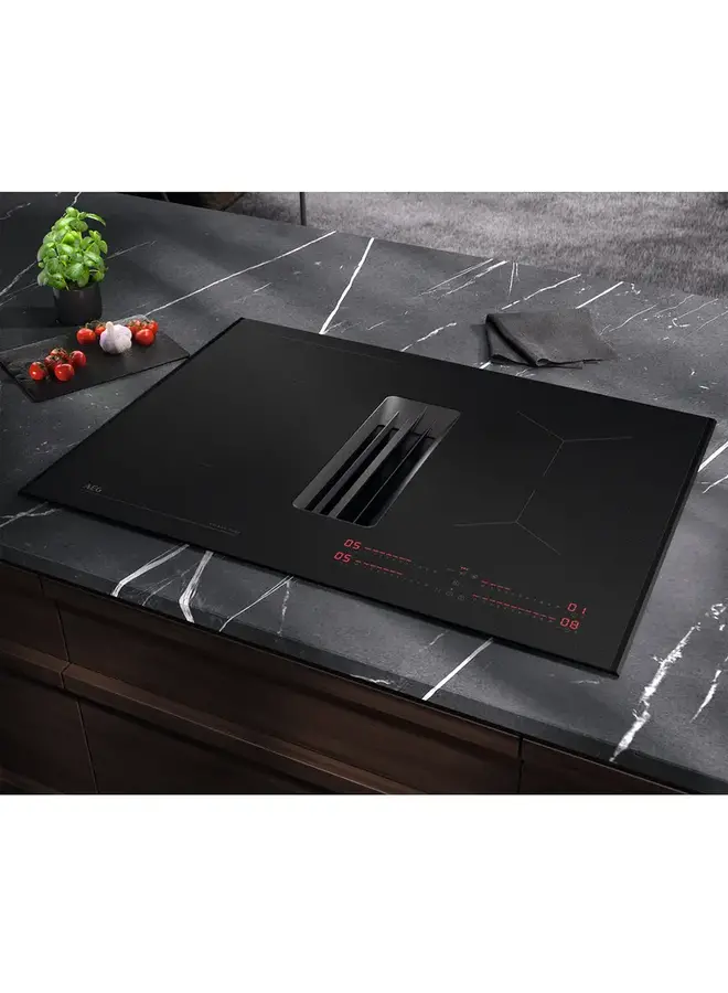 AEG XUB6845IS | Inductie kookplaat met afzuiging | 80 cm | SaphirMatt
