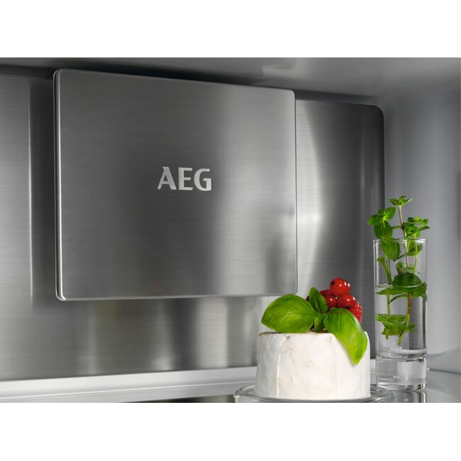 AEG NSC8M181BC | Inbouw koelvriesombinatie | 178 cm | B