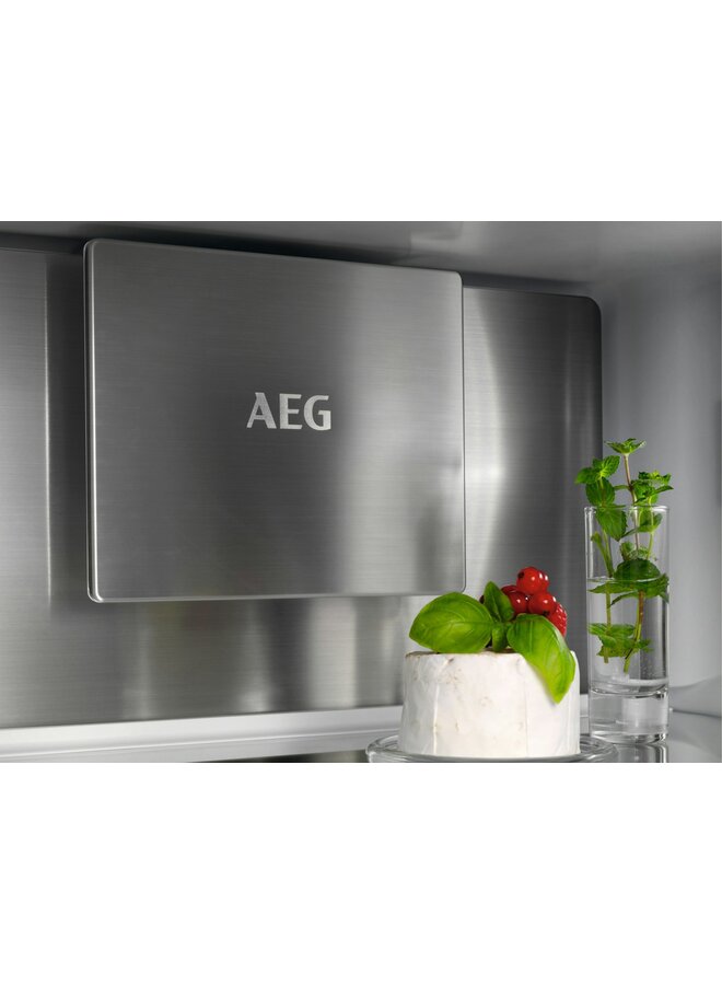 AEG NSC8M181BC | Inbouw koelvriesombinatie | 178 cm | B