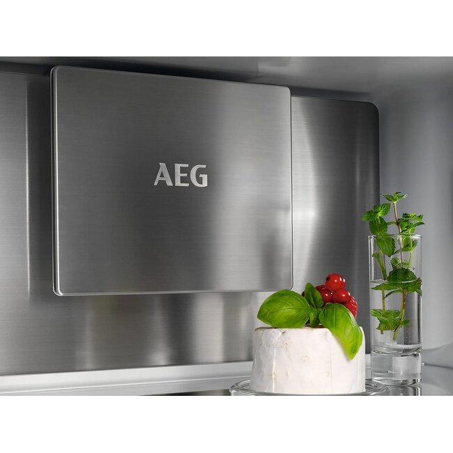 AEG EK8C18C | Inbouw koelvriescombinatie | C | Nofrost