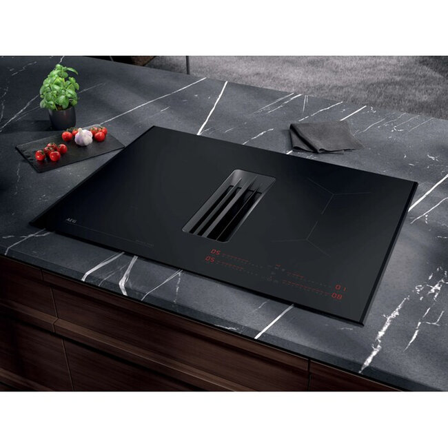 AEG XUB6745AB | Inductie kookplaat met afzuiging | 70 cm