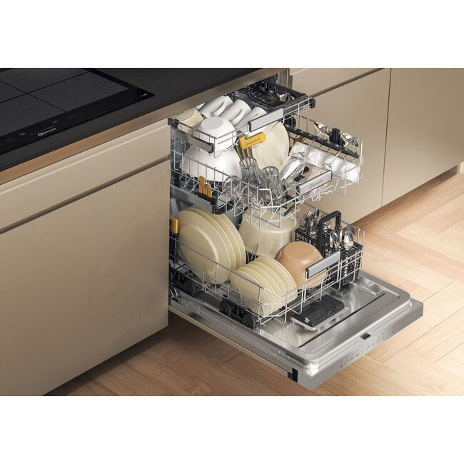 Bauknecht BKSV1 PBM | Half geintrigeerde vaatwasser | B | Autodeur