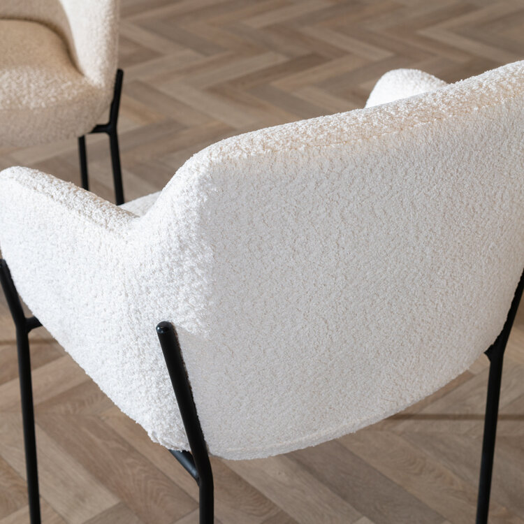 Esszimmerstuhl Mary mit Armlehne Bouclé weiß