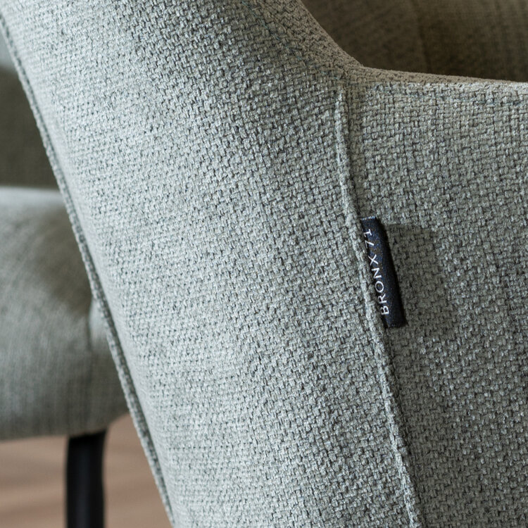 Esszimmerstuhl Sten mit Armlehne recycelter Stoff grün