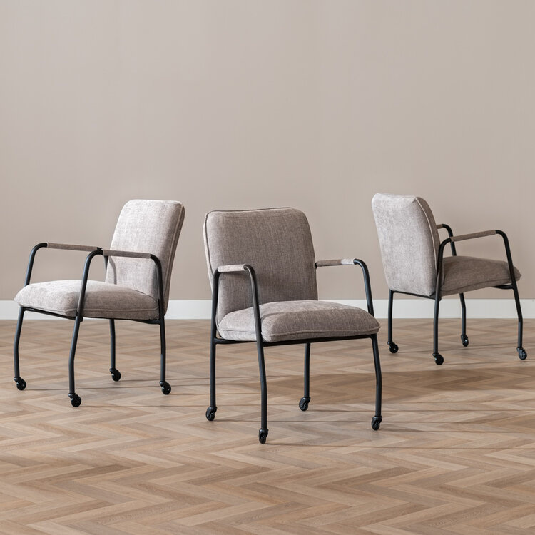 Esszimmerstuhl Mila mit Rollen Stoff taupe