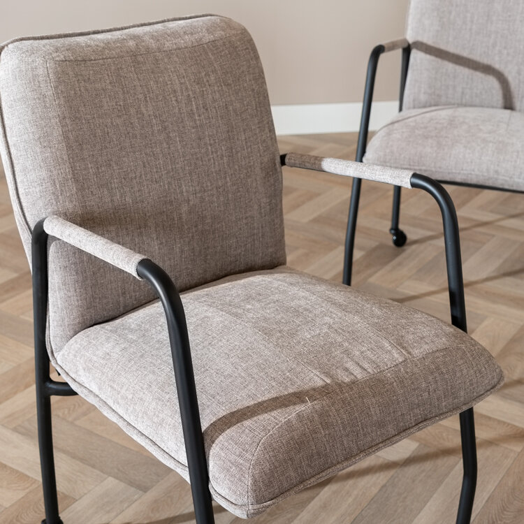 Esszimmerstuhl Mila mit Rollen Stoff taupe
