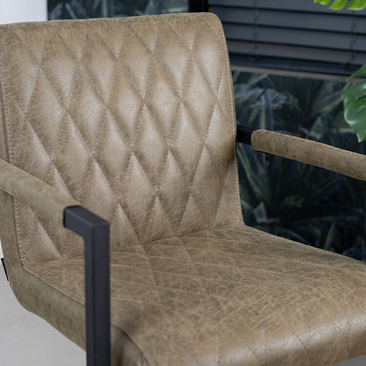 Esszimmerstuhl Eco-Leder Diamond mit Armlehne olivgrün