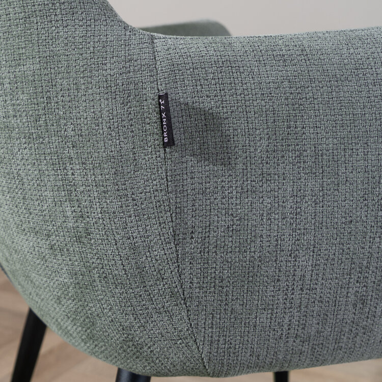 Esszimmerstuhl Lars recycelter Stoff mit Armlehne grün