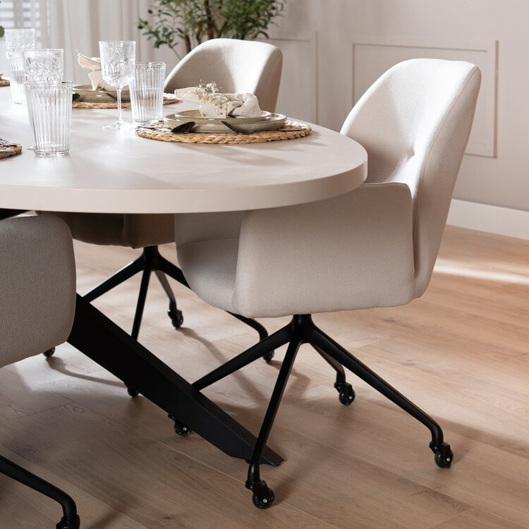 Esszimmerstuhl Runa recycelter Stoff mit Rollen off white