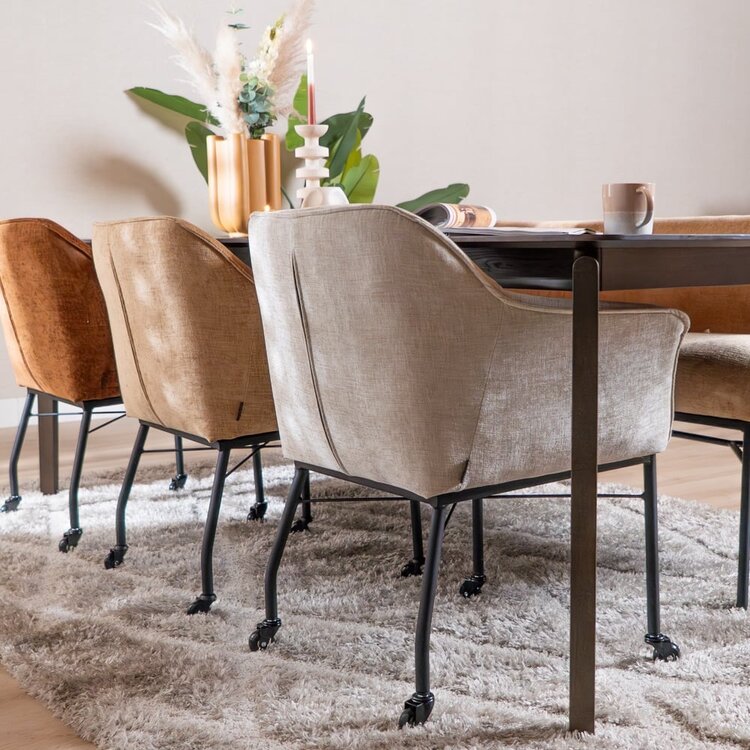 Esszimmerstuhl mit Rollen Enzo Chenille Sand