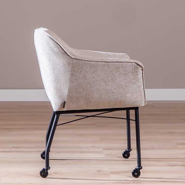 Esszimmerstuhl mit Rollen Enzo Chenille Sand