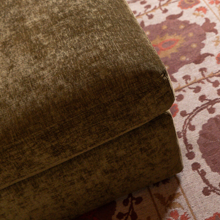 Hocker Kyle chenille olive grün