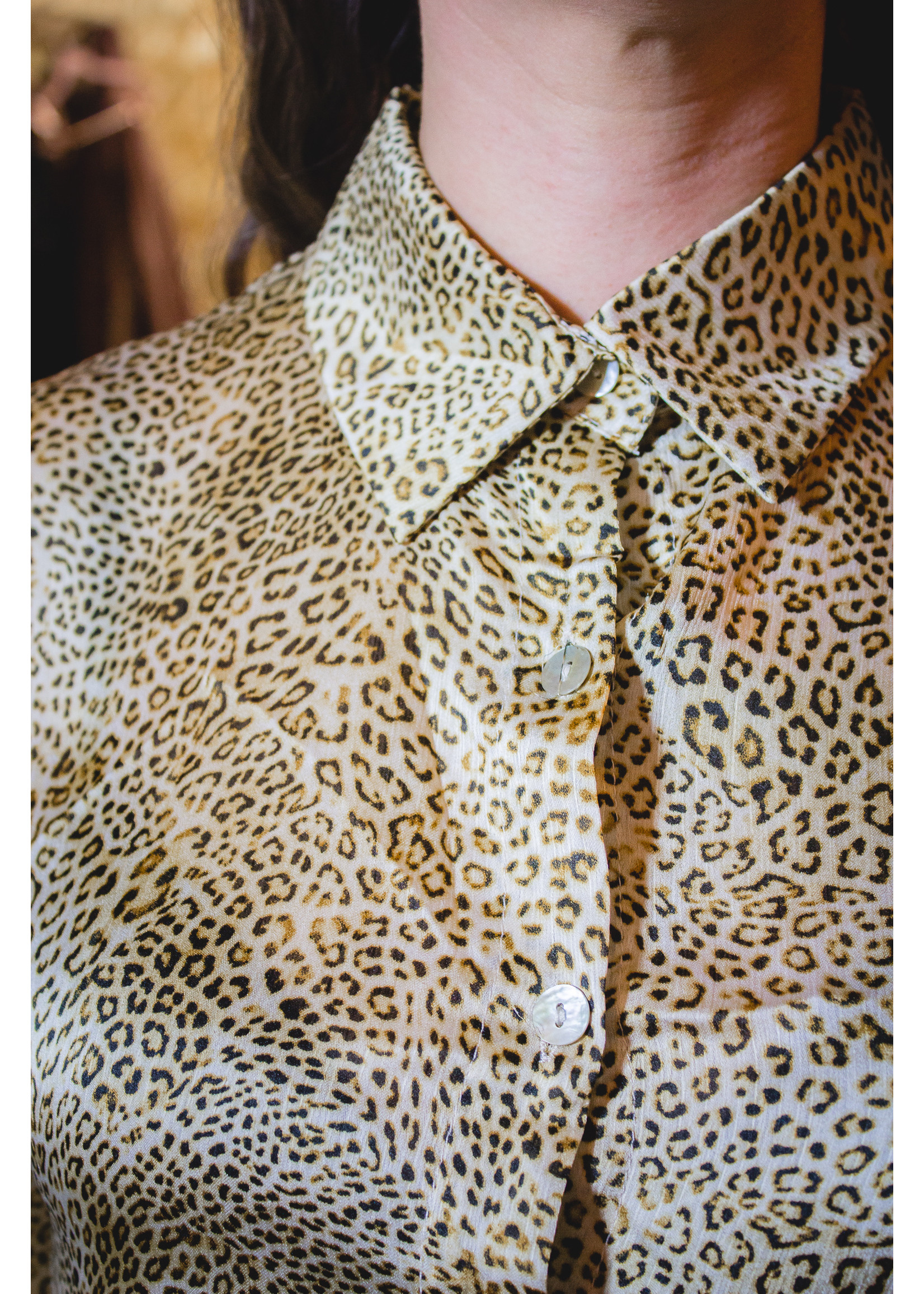 Q2 Blouse yellow leopard