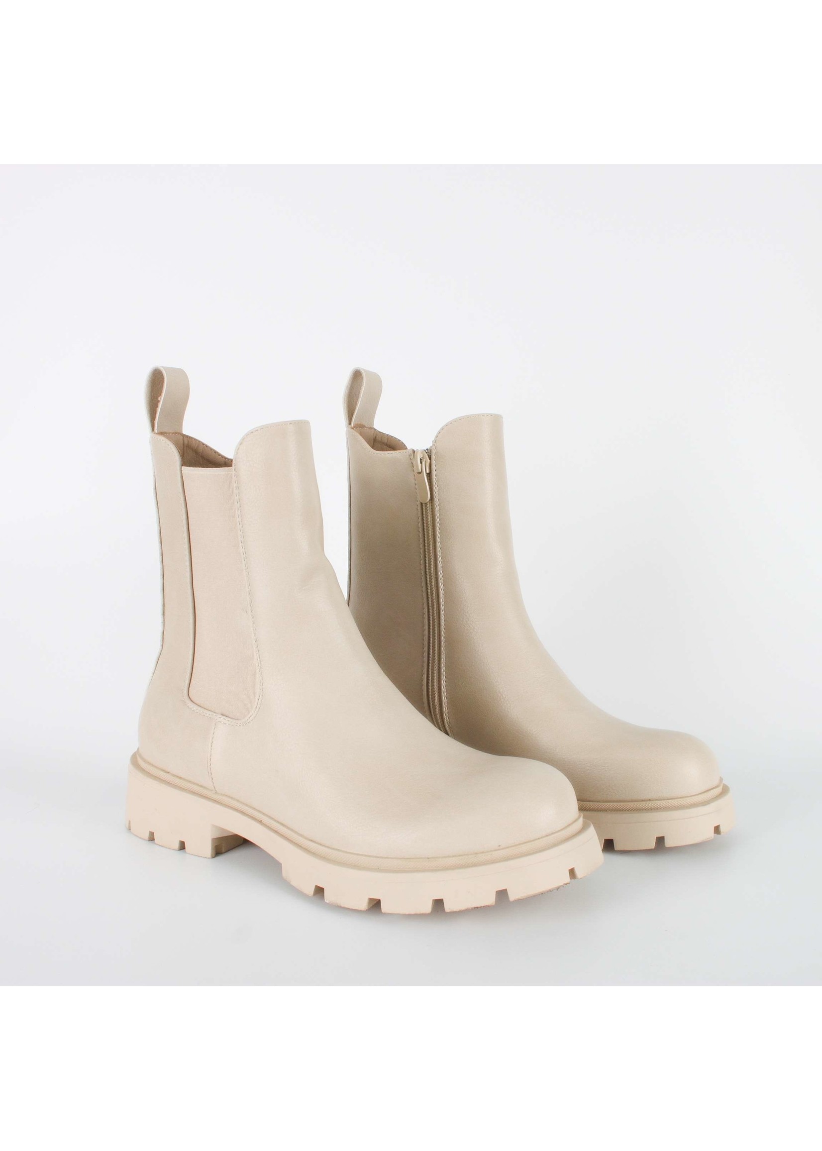 Trendy beige boots