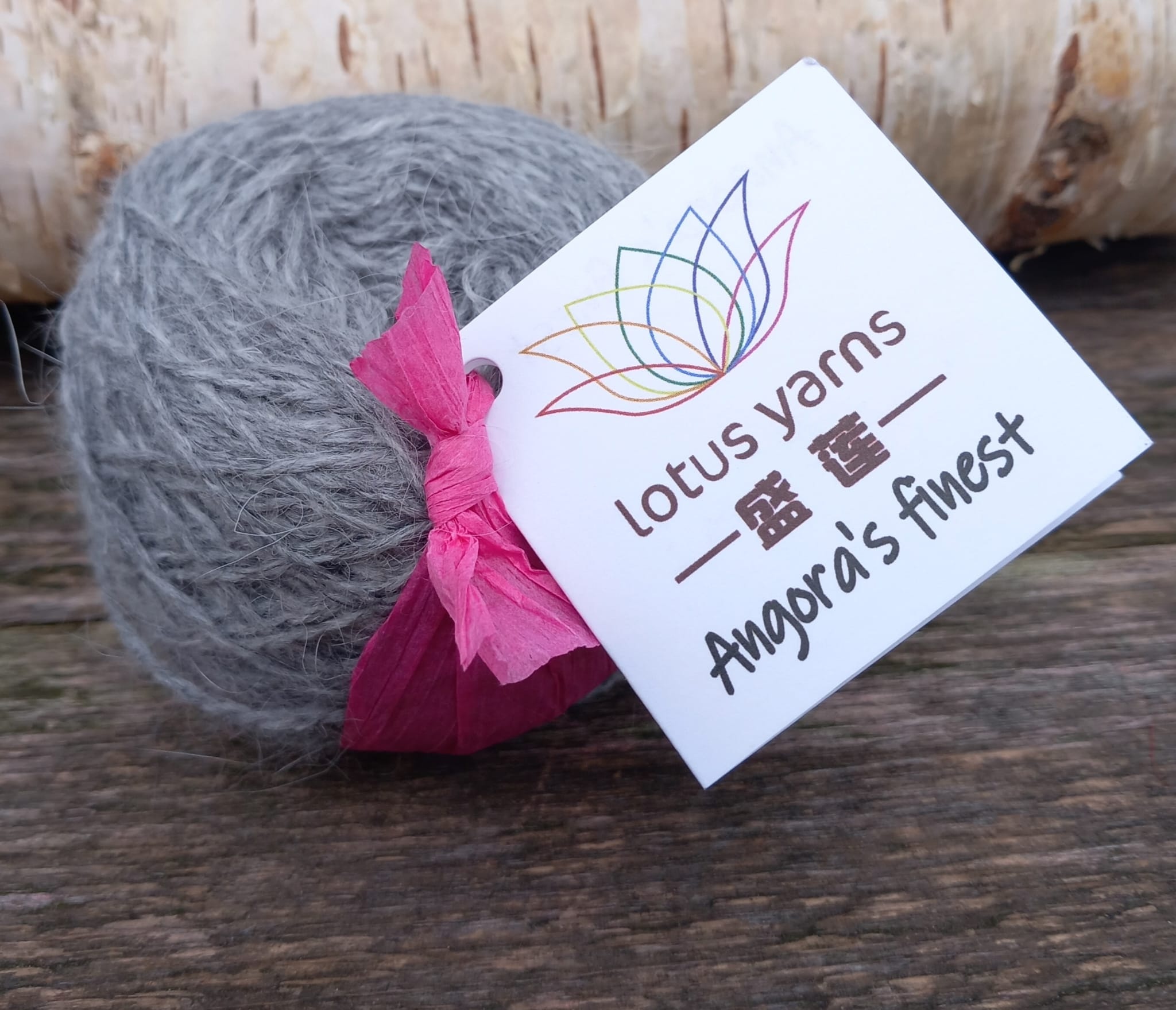 Lotus Yarns Angora's Finest - 02 - grey