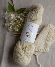 Wool Yarn in Air
