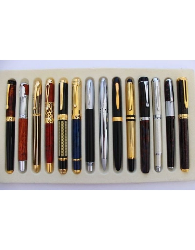 merkloos Collection of 50 fountain pens in gold and silver