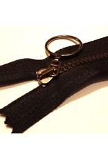 Create  Black zipper not divisible 22 cm - 2 pieces