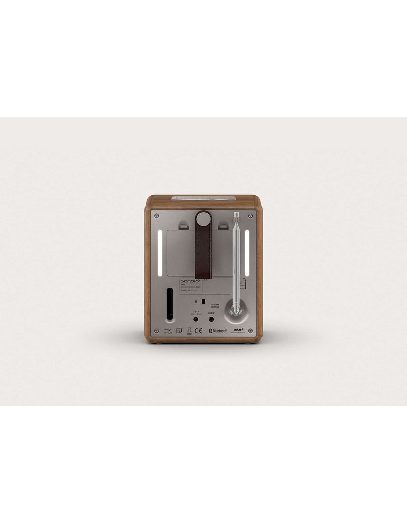 Sonoro Easy Portable Dab+ radio walnut/silver