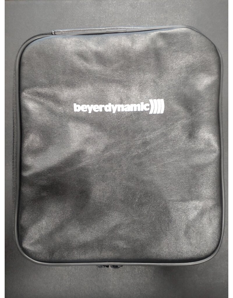 Beyerdynamic T 70 Premium closed back headphone