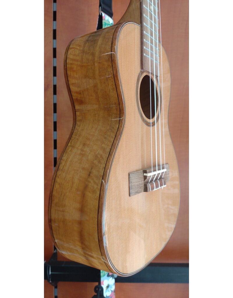 Leho LHUC-CMG Concert ukelele mango