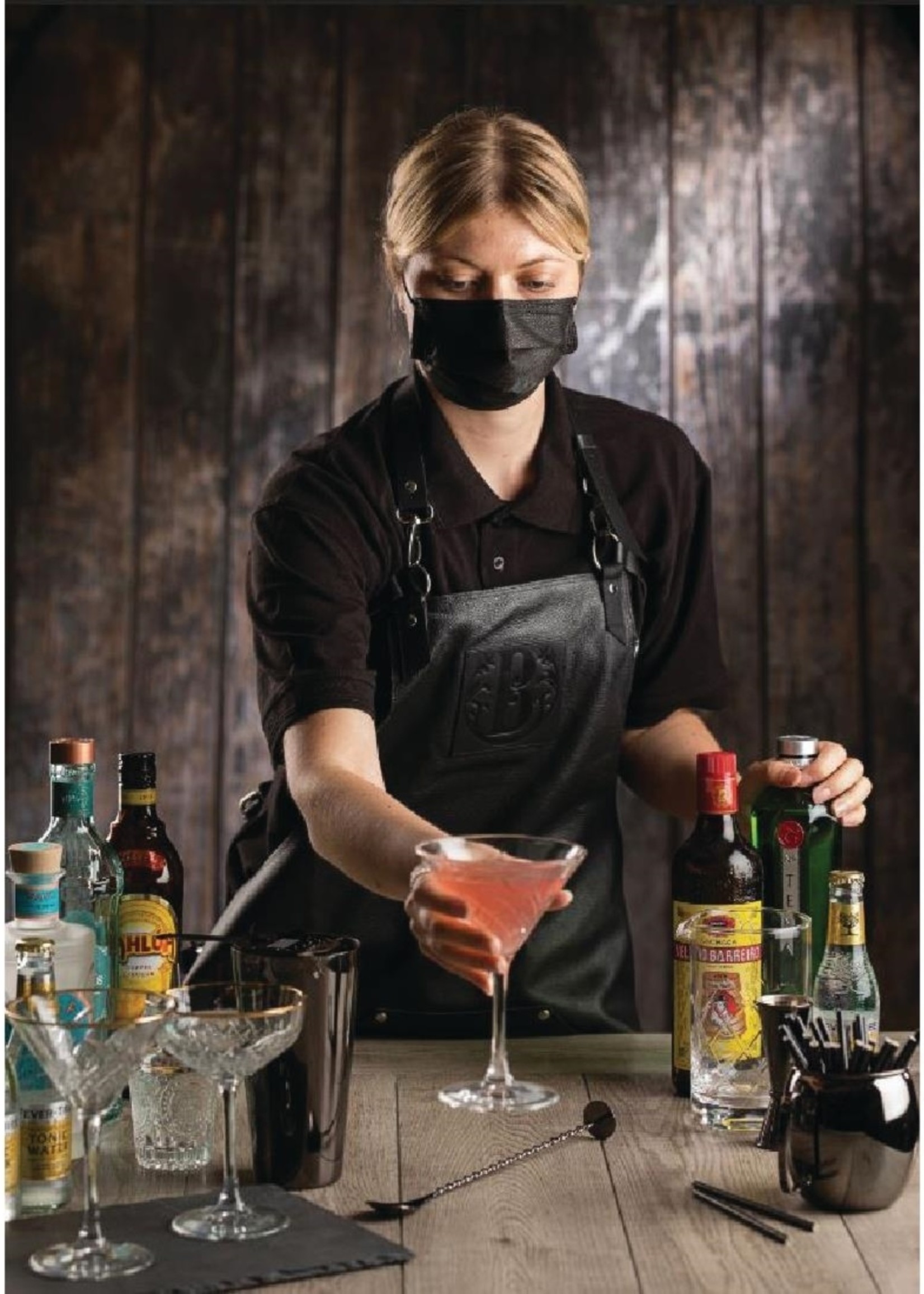 Mondkapje Wegwerpmaskers / Mondkapjes 3-Laag - Zwart - 50 Stuks -Mondkapje Wegwerpmaskers / Mondkapjes 3-Laag - Zwart - 50 Stuks