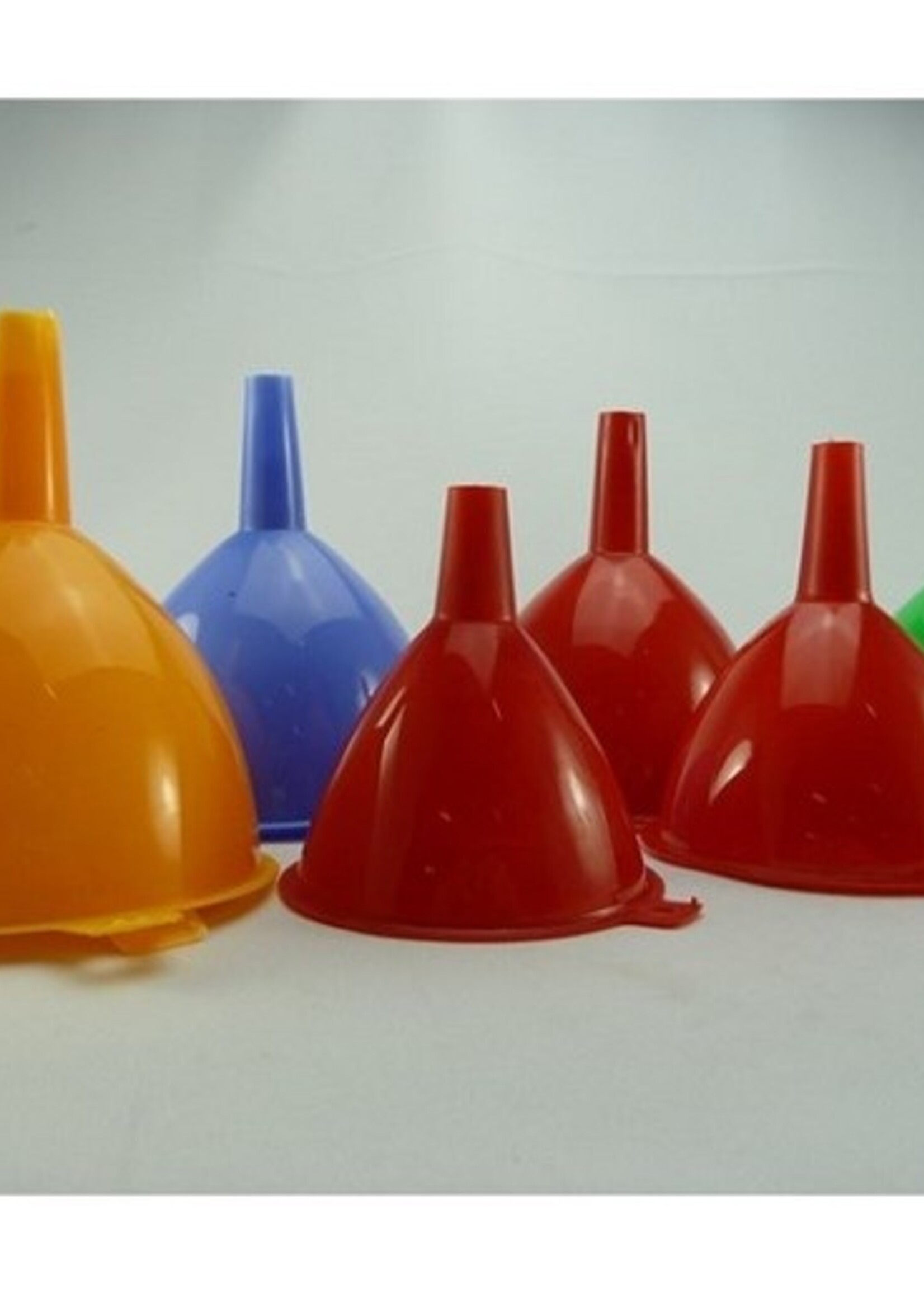 Trechters 3-delige set diameter 8cm, 9,5cm en 11cm. assorti kleuren