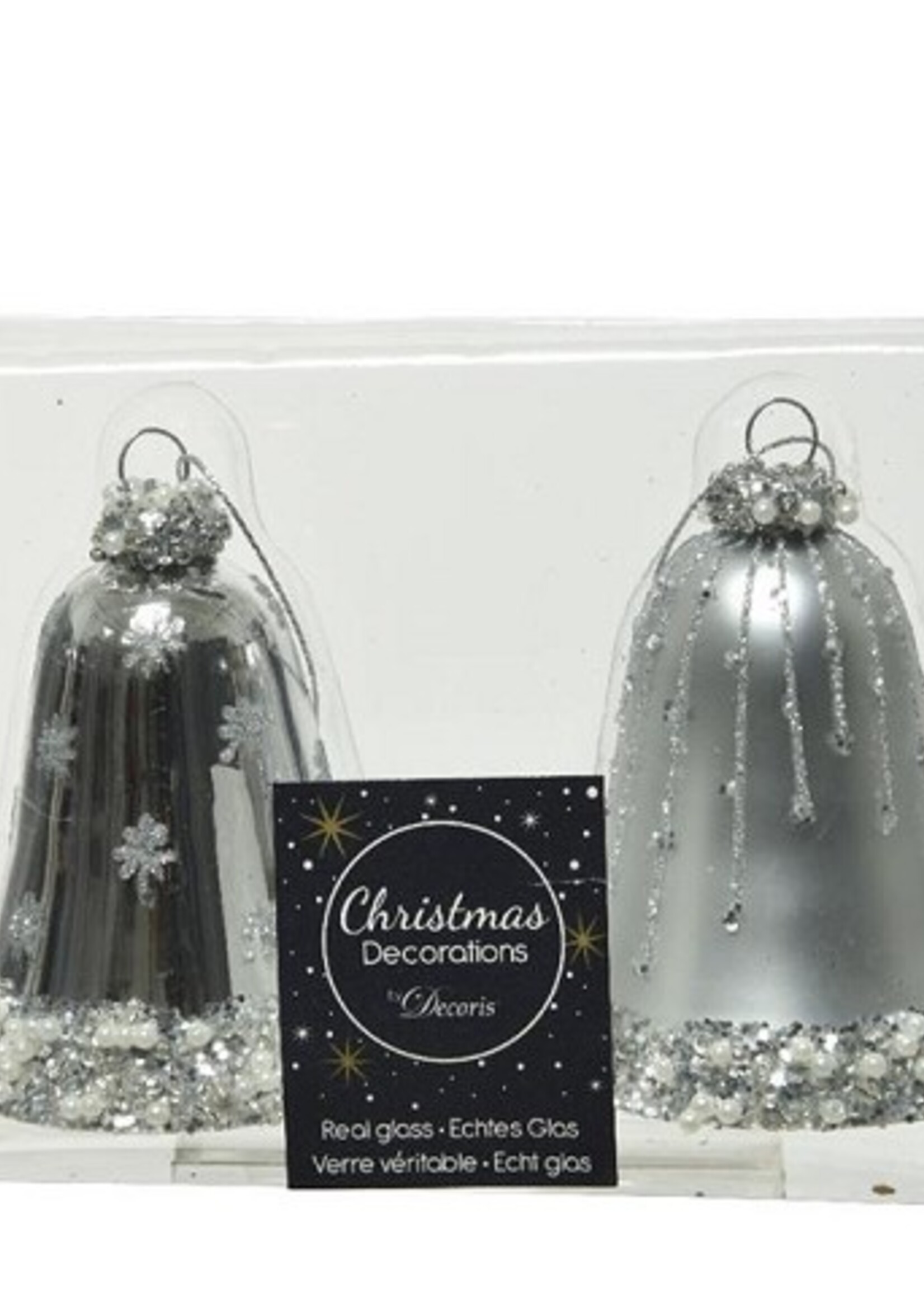 Decoris Glazen kerstornamenten in vorm van gedecoreerde klokjes dia 6.5cm x 8 cm zilver