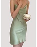  Kurzes Kleid mit Swing-Kragen (Träger verstellbar)